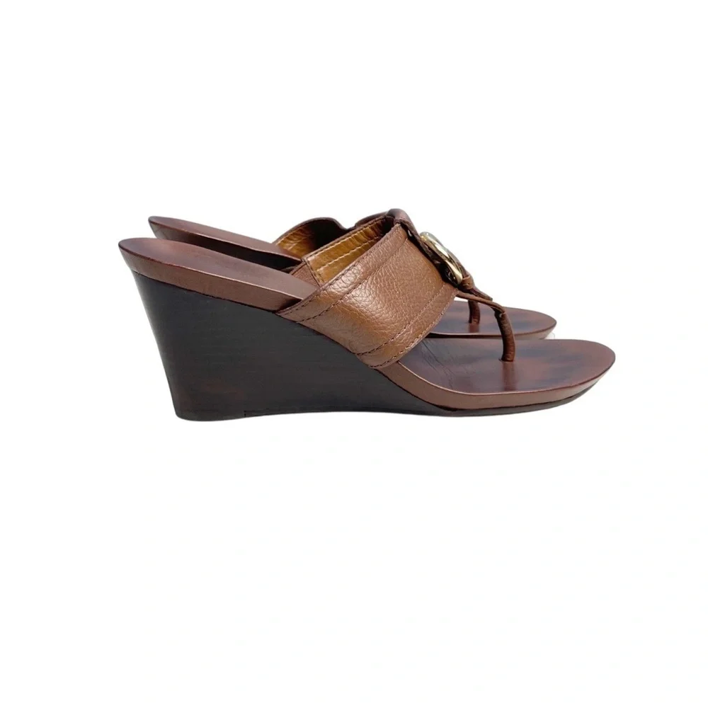 Antonio Melani stacked wedge brown leather thong heel/ gold buckle. Women 8M